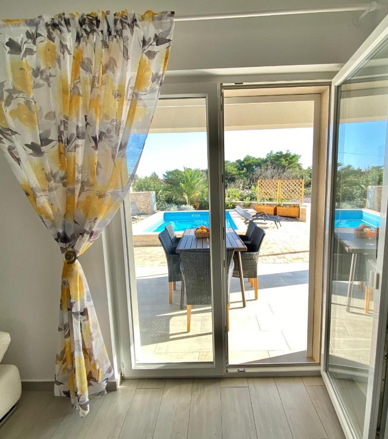 Villa Island Vir With Pool Dış mekan fotoğraf