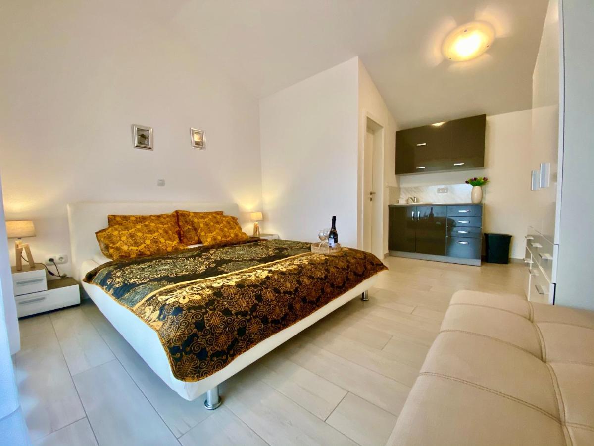 Villa Island Vir With Pool Dış mekan fotoğraf